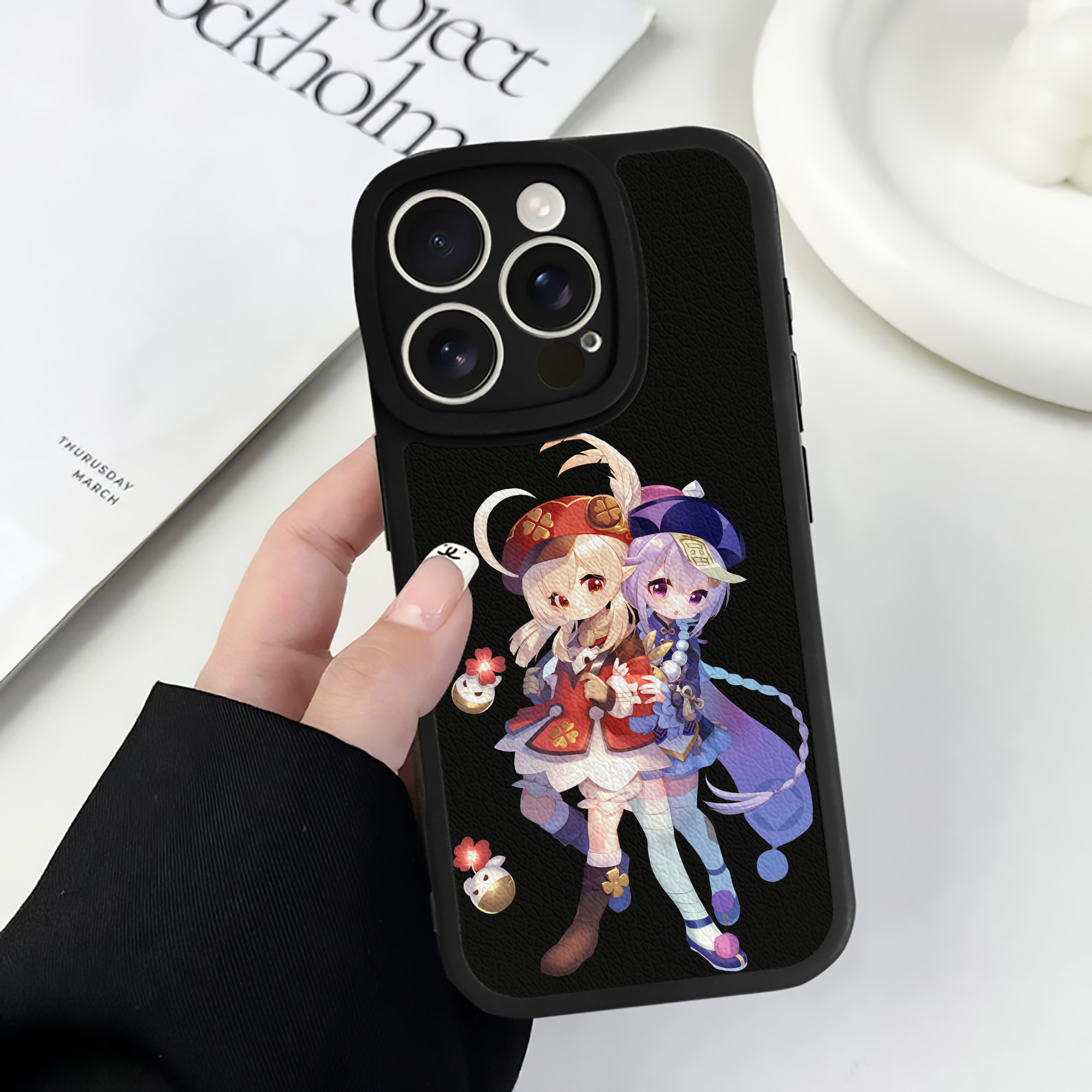 げんし神 七七 なな  genshin Nana 【iPhone 16シリーズ対応】シリコンスマホケース（レザー調） 材質：シリコン